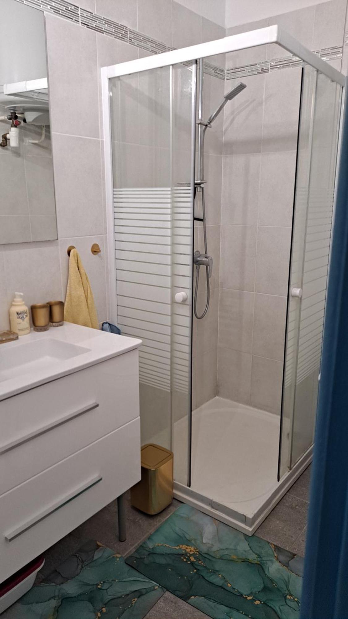 Apartment Giens Peninsula Seaside Villa: Private Garden, Pool, And Access
